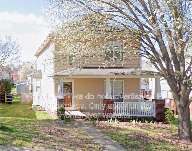 Huntersville House: 12915 Thistlebrook Ln