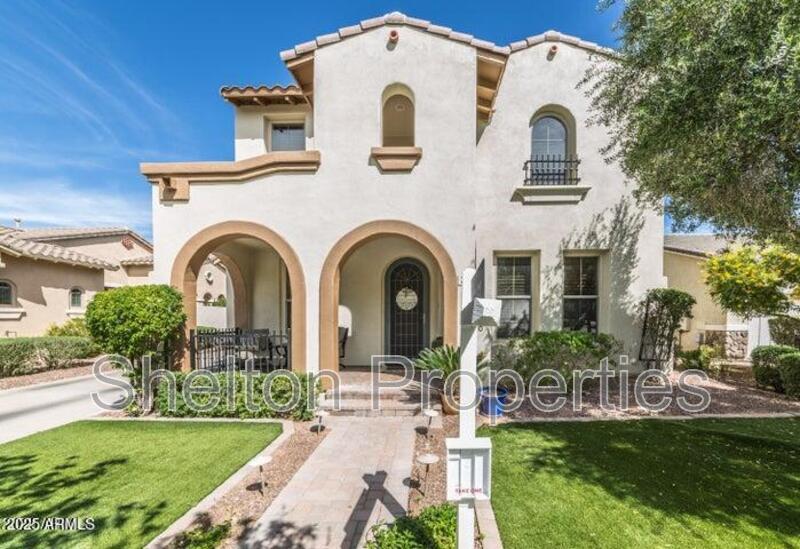 Buckeye House: 3779 N Denny Way