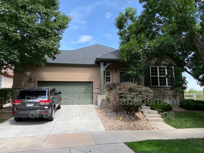 Lakewood House: 1849 S Harlan Cir