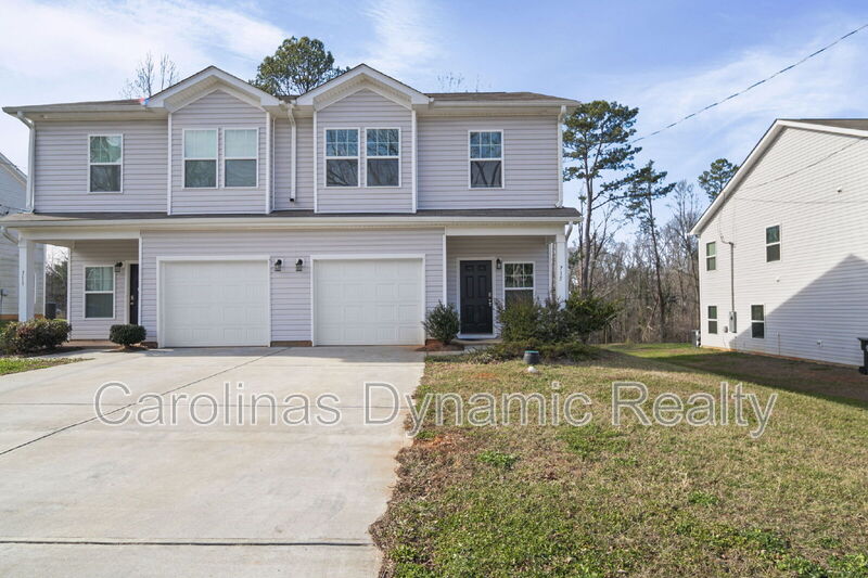 Kings Mountain Townhome: 715 Lackey Street