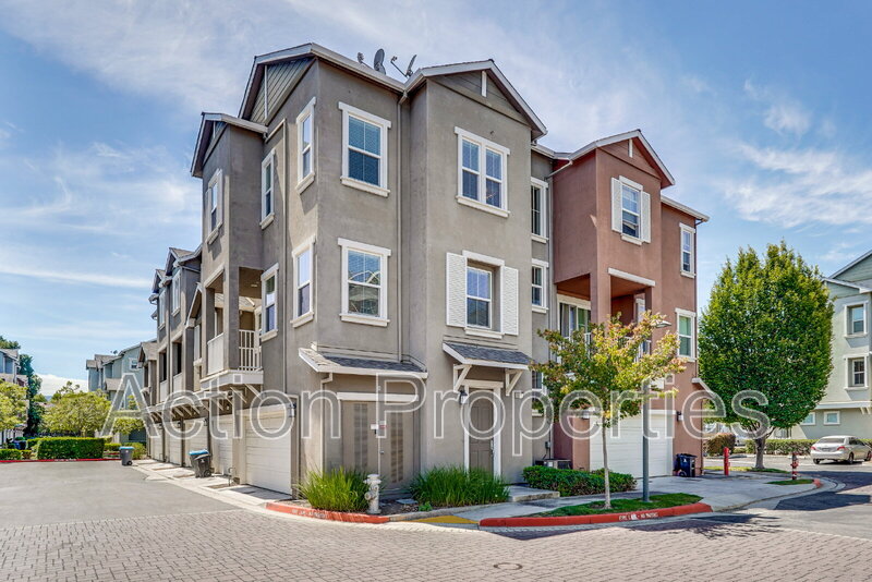 Mountain View House: 189 Darya Court