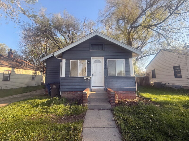 Des Moines House: 2824 Des Moines St
