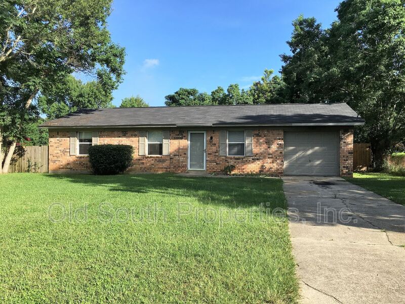 Cantonment House: 1028 Woodbury Pl