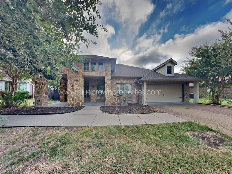 Waxahachie House: 2172 Liriope Lane