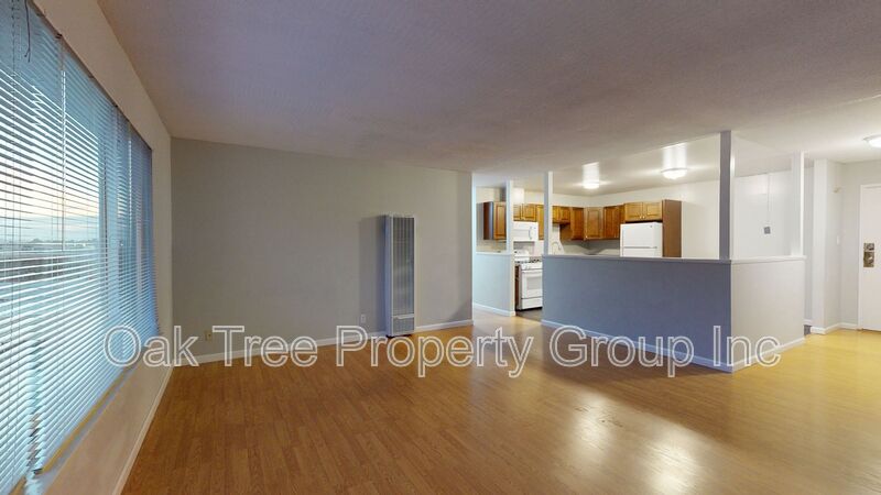 El Cerrito House: 5550 Central Ave