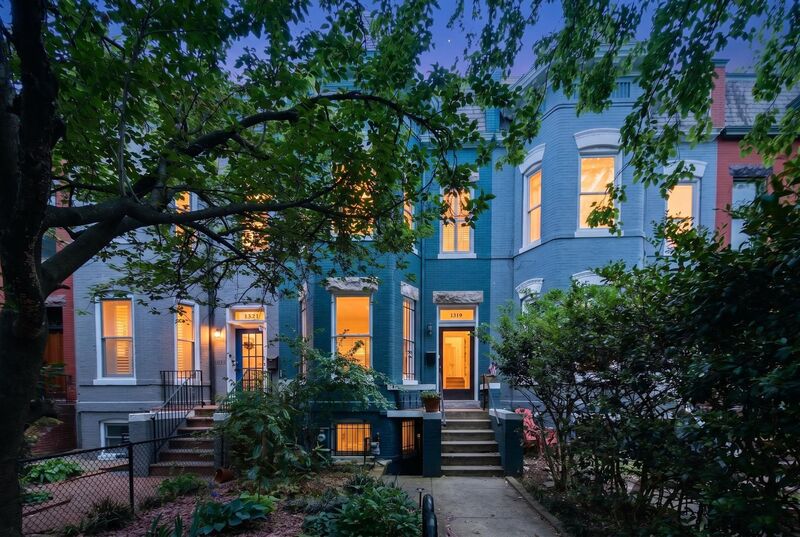 Washington House: 1319 Massachusetts Avenue Southeast