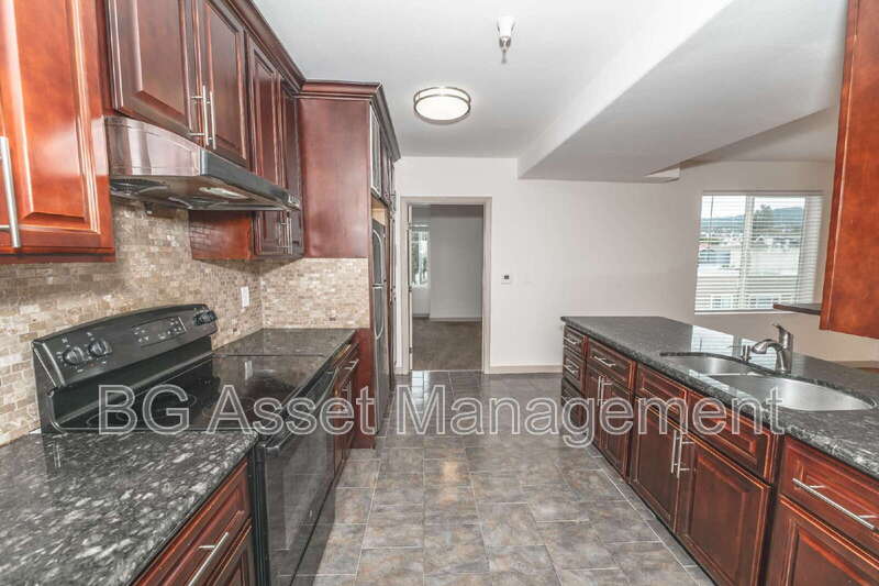 Oakland Condo: 1459 MacArthur Blvd
