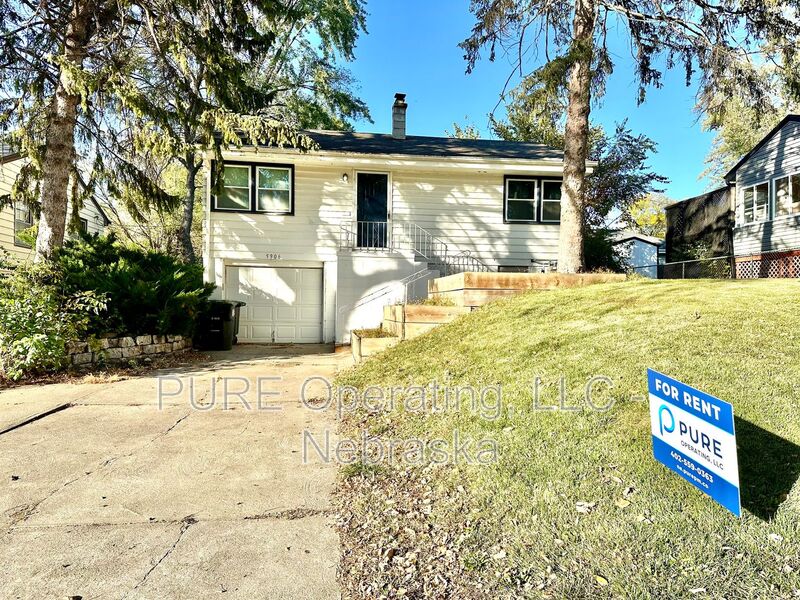 Omaha House: 5906 Pratt St