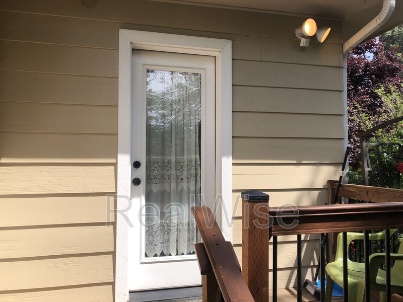 Grants Pass Condo: 602 Schroeder Ln