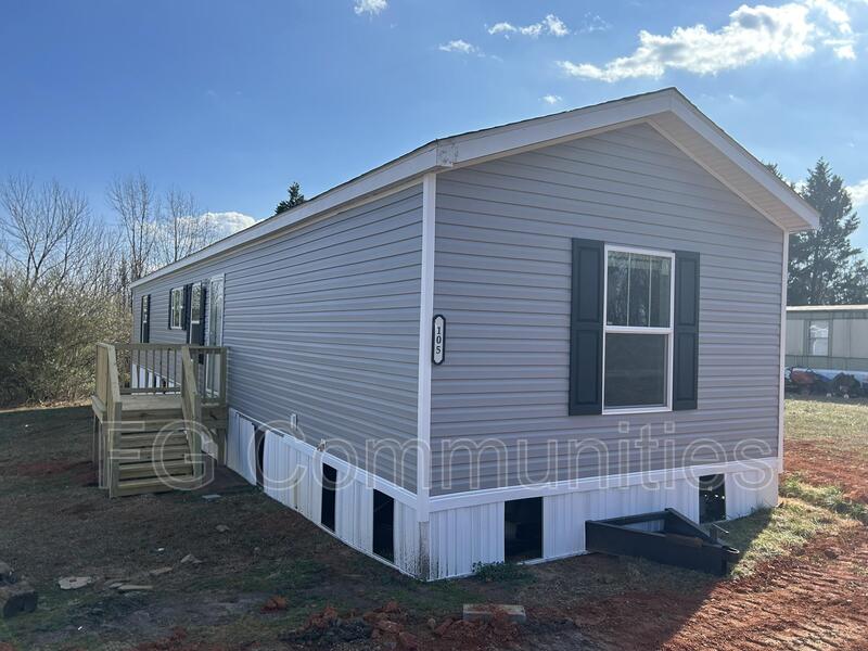 Taylorsville House: 105 Paynes Dairy Rd