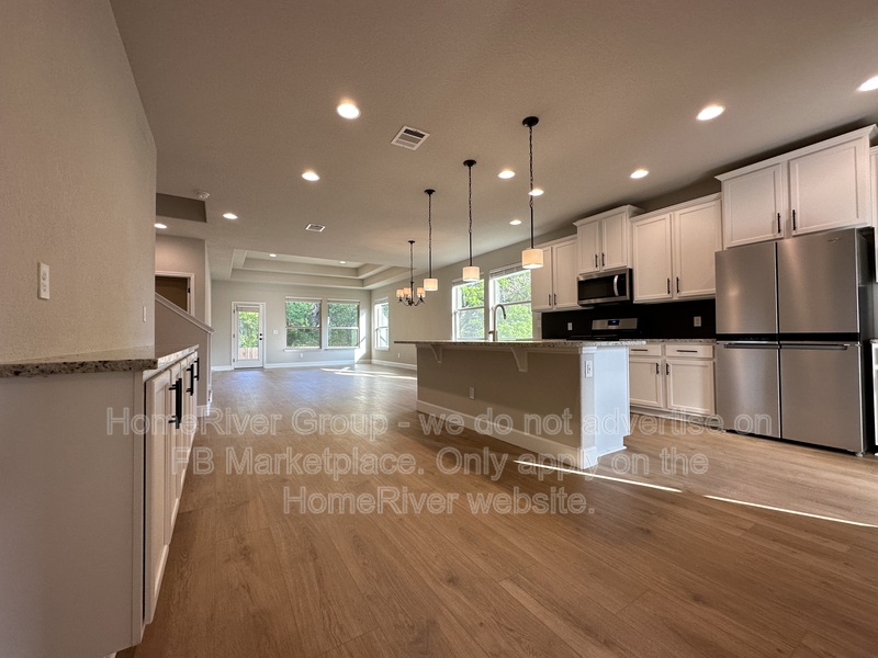 Leander House: 116 Eli Cv