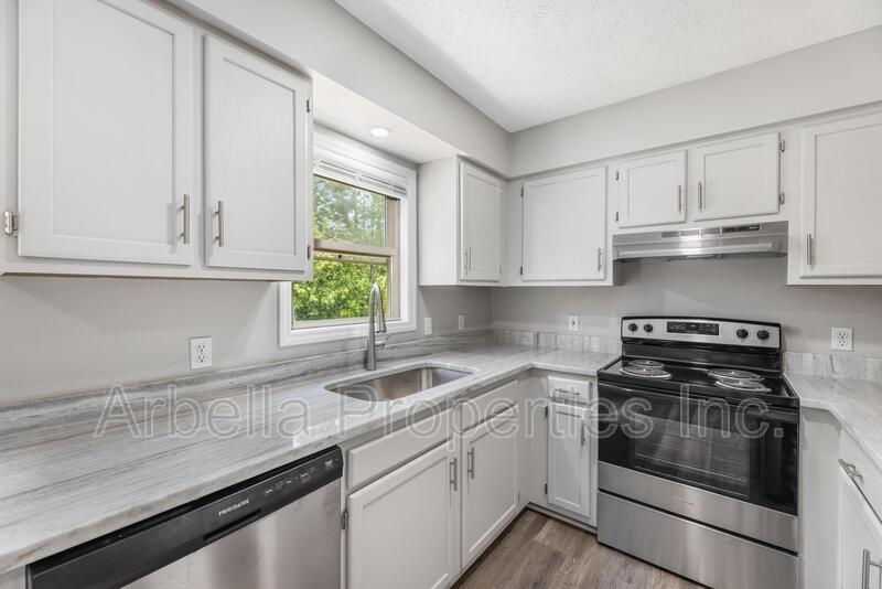 Bristol Condo: 2637 Highway 11 W