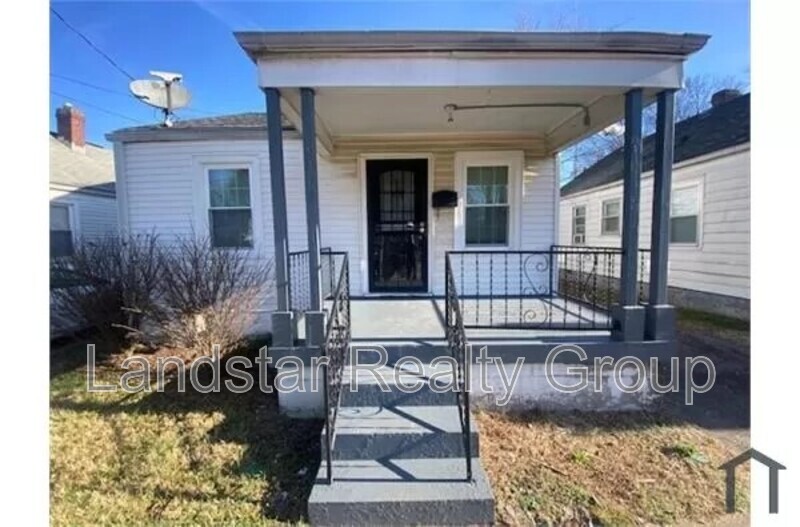 Louisville House: 1319 Thornberry ave