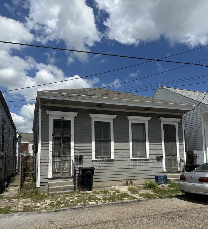 New Orleans Condo: 2427 Rousseau St