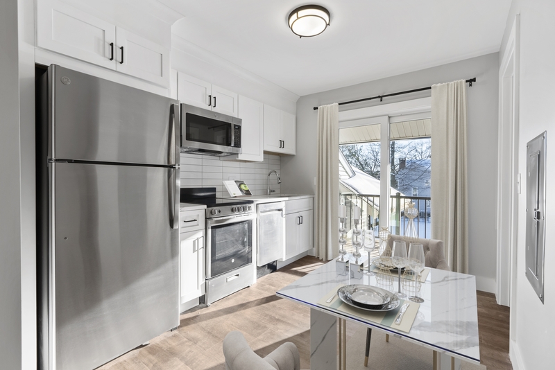 Simsbury House: 969 Hopmeadow Street