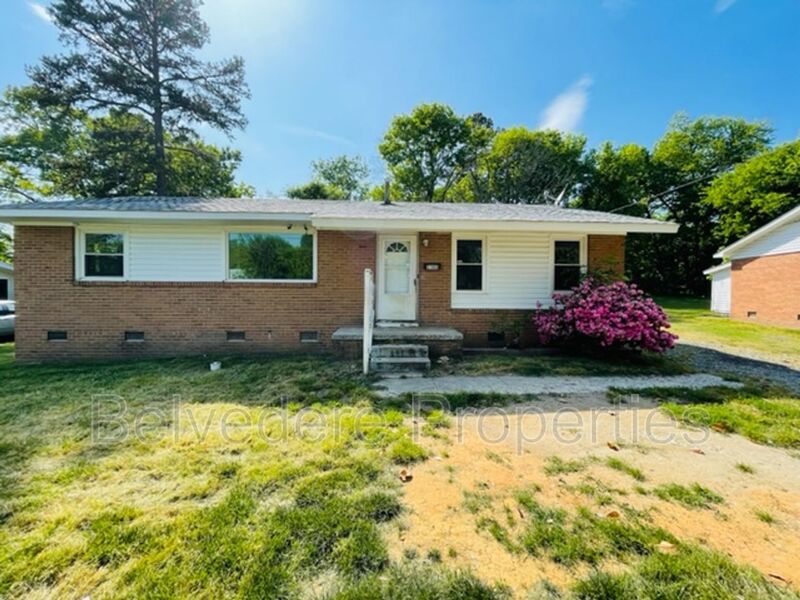 Greensboro House: 2308 Atlanta St