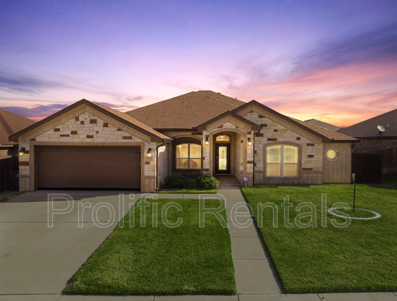 Killeen House: 6101 Cordillera Drive