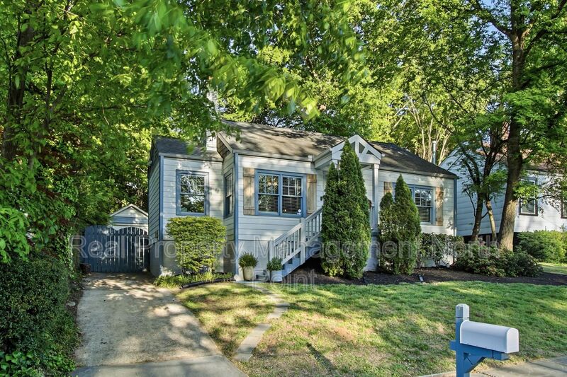 Atlanta House: 1189 Atlantic Dr NW