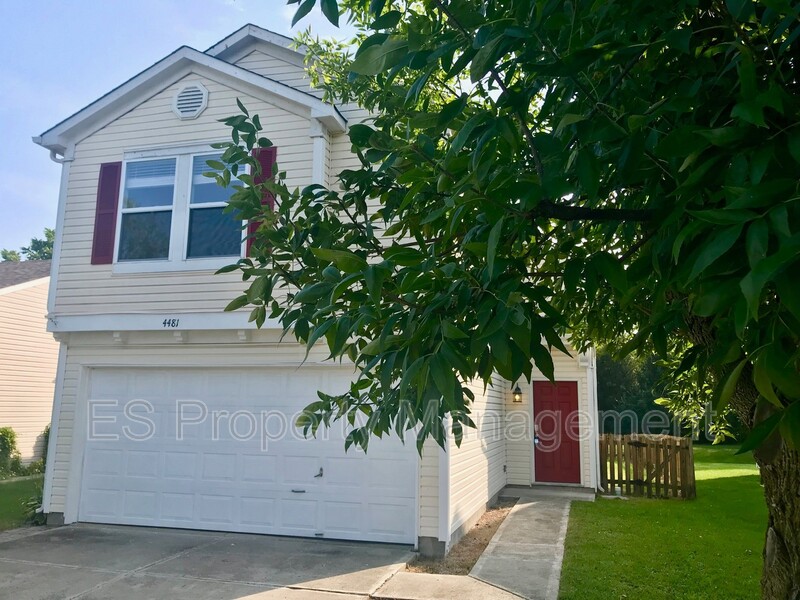 Wonderful 3 Bedroom 2.5 Bathroom Home with Fenced Yard in Plainfield! - Photo 2