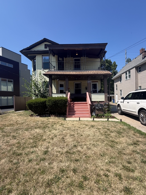 Lakewood Condo: 18826 Sloane Avenue - Upstairs