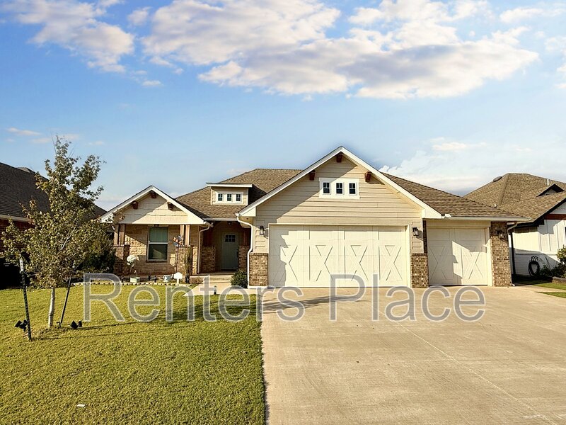 Moore House: 2713 SE 22nd St