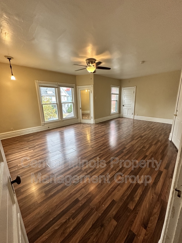 Bloomington Condo: 311 East Locust Street - 2