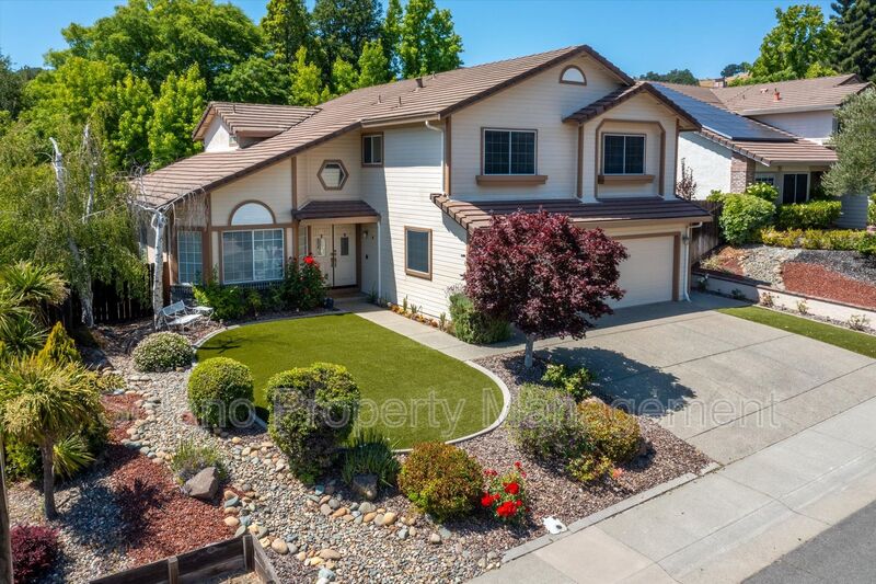 Fairfield House: 2853 St. Andrews Rd.