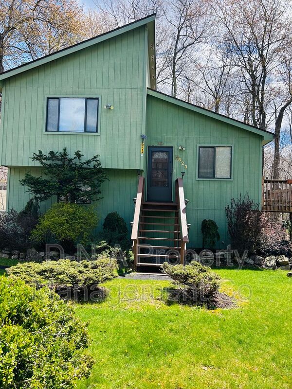 Tobyhanna House: 954 Country Place Dr (H623)