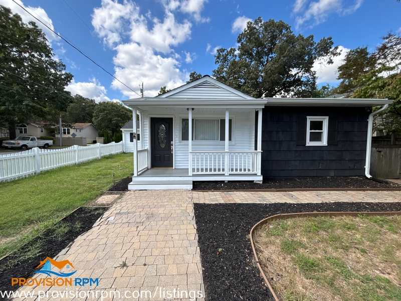 Severna Park House: 50 Baldy Avenue