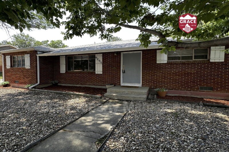 Thornton House: 9295 Ciancio St.