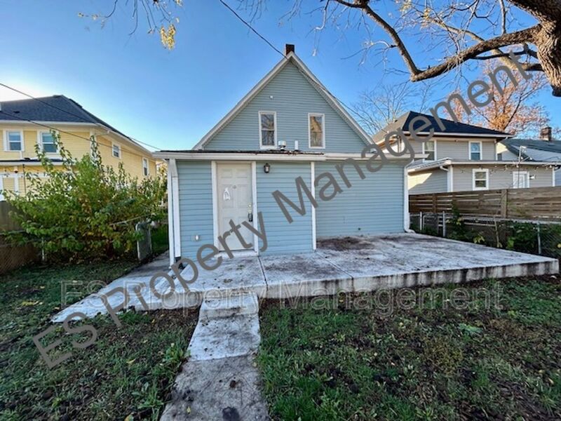 Beautiful and Spacious 4 Bedroom, 2.5 Bathroom home.  - Photo 29