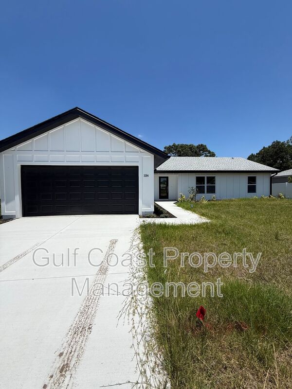 North Port House: 3294 West Price Blvd