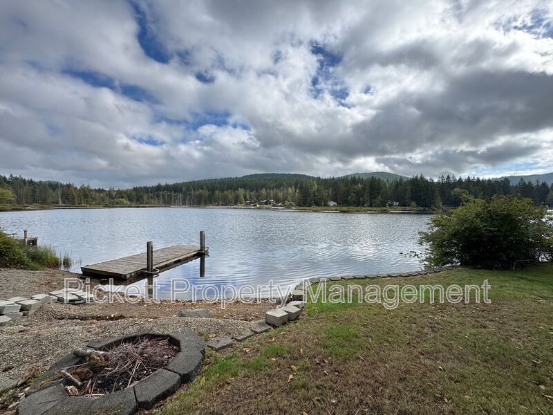 Bremerton House: 414 Kingsway NW