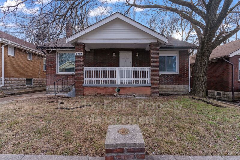 Saint Louis House: 8212 Toddy Ave