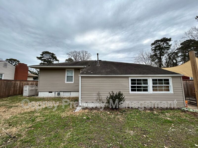 Introducing a charming ranch house in the heart of Norfolk, VA. 