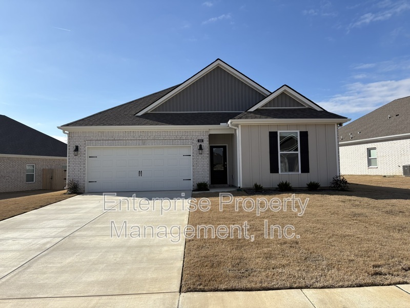 Oakland House: 250 Kipling Dr