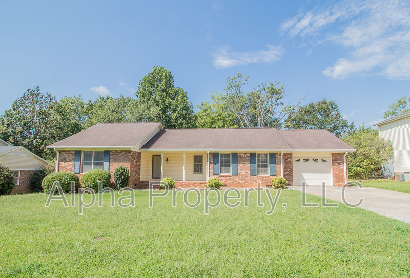 Greer House: 102 Ticonderoga Drive