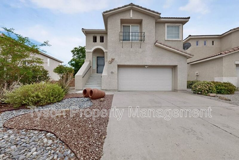 Albuquerque House: 10912 Dream Weaver NW