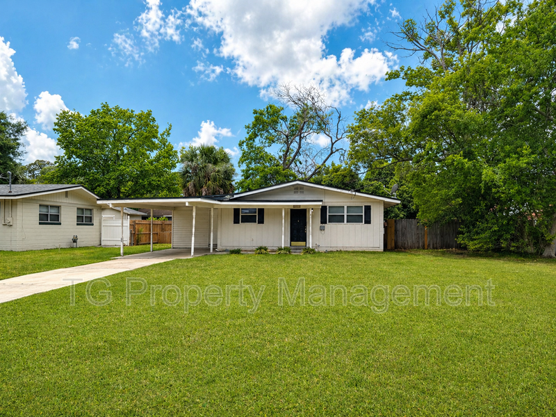 Jacksonville House: 3914 Rodby Drive