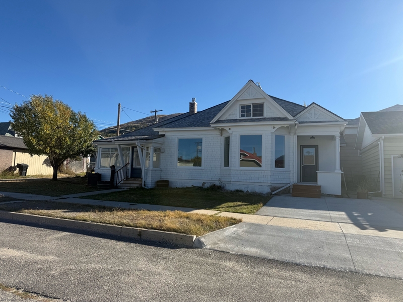 Anaconda House: 215 West 5th Street