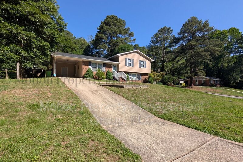 Raleigh House: 2400 Lawrence Drive