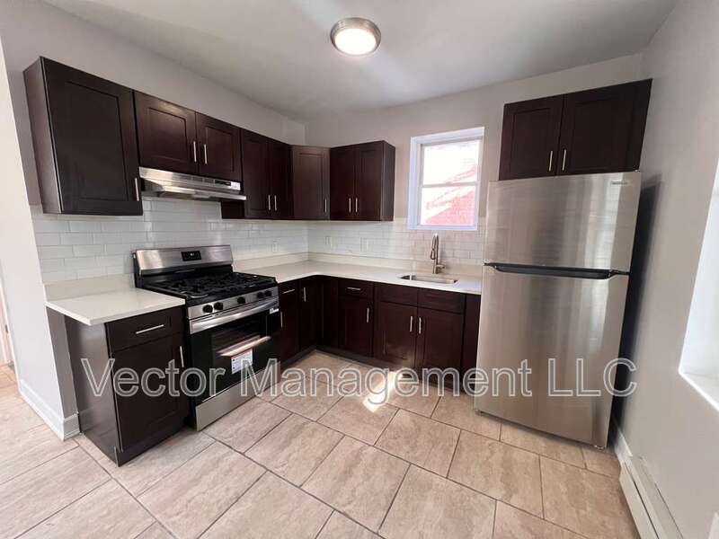 New Britain Condo: 57 Whiting Street
