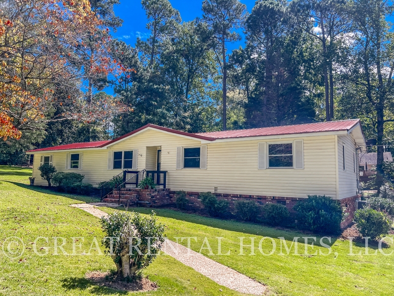 LaGrange House: 201 Chesterfield Place