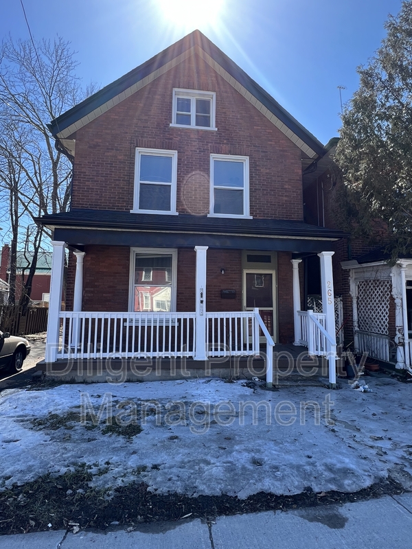 Peterborough House: 265 Sherbrooke Street