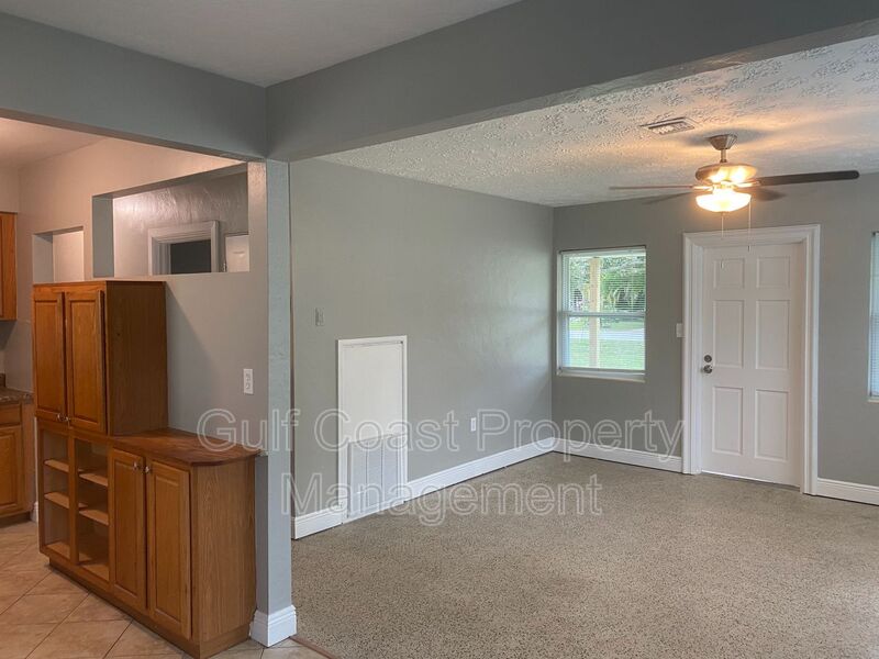 716 69th Avenue West Bradenton FL 34207 - Photo 3