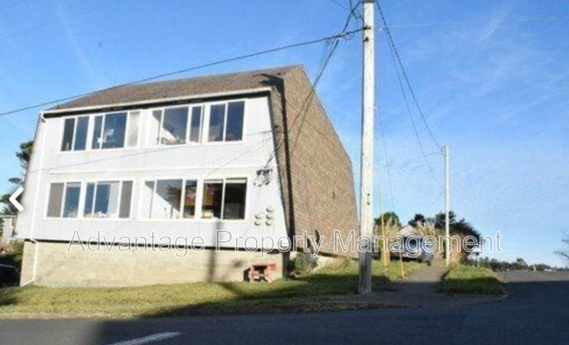 Newport House: 426 SW 2nd ST