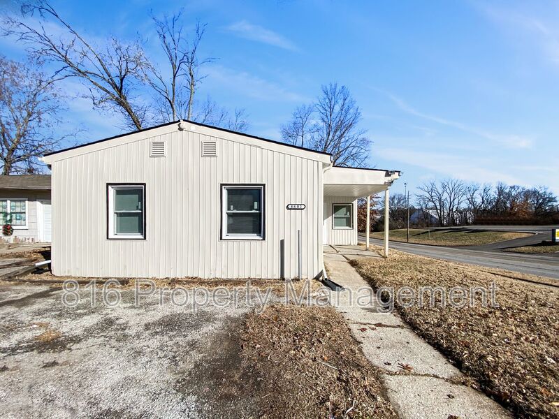 Kansas City House: 4802 Locust Ave