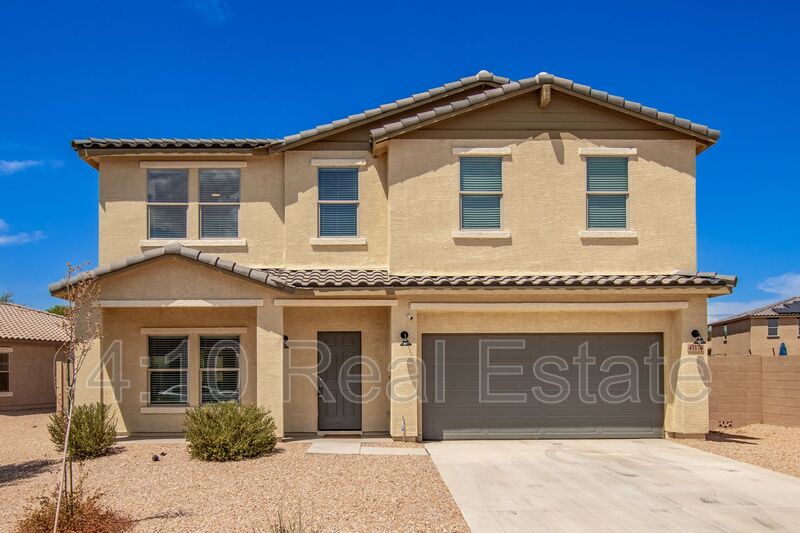 Maricopa House: 45174 West Sandhill Rd
