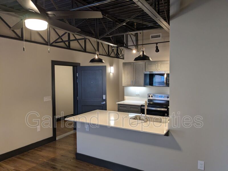 Pulaski Condo: 34 1st St NE