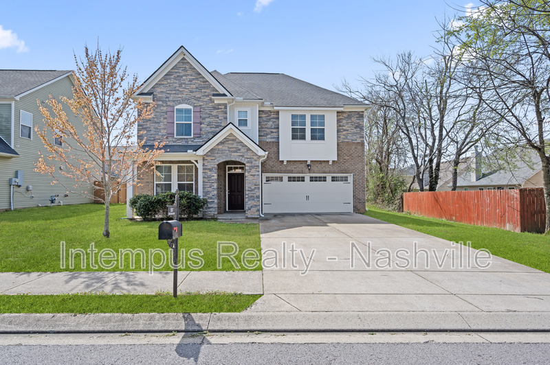 Murfreesboro House: 2637 Miranda Dr